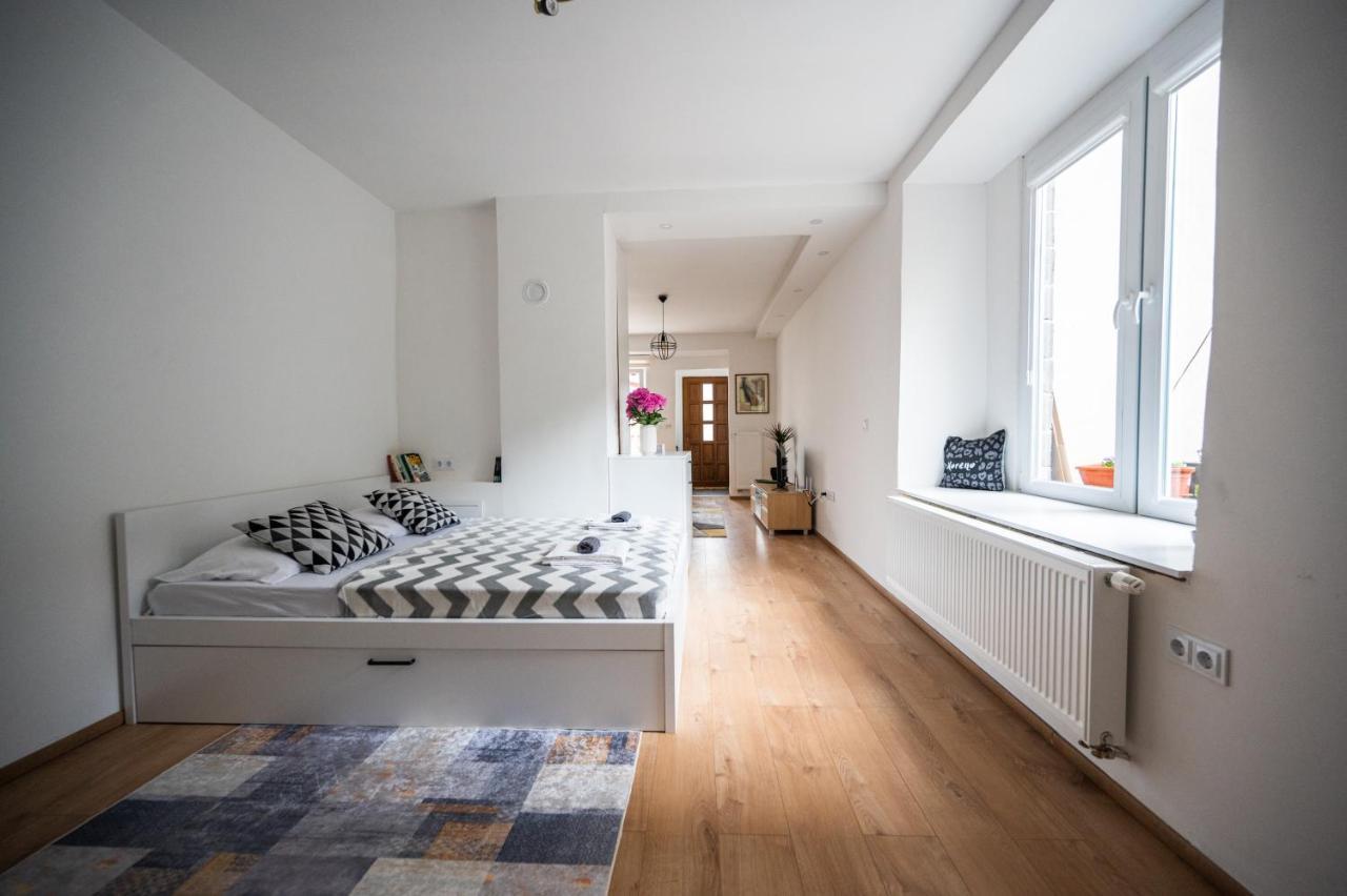 Modern Studio Apartment In The Old Town Saraievo Exterior foto